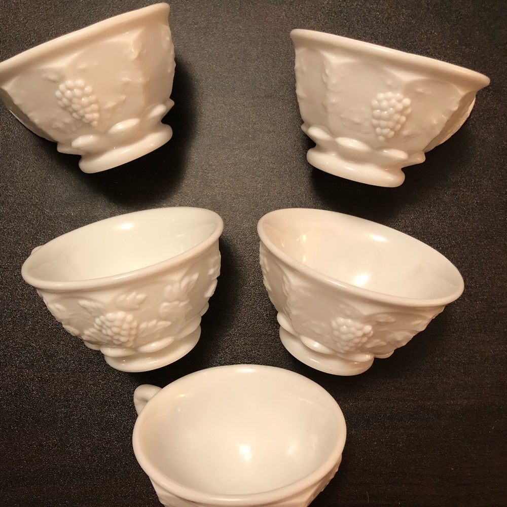 5 Vintage Milk Glass Punch Bowl Cups
